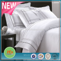 Hotel Stitch 300-Thread-Count 100 por ciento egipcio satén de algodón funda nórdica, Full / Queen, blanco con rayas gris plata